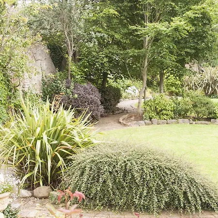 Semesterbostad Courtyard Cottages No 9